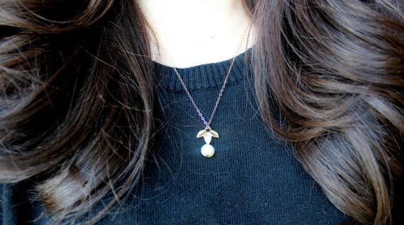 White Freshwater Pearl Gold Leaf Necklace