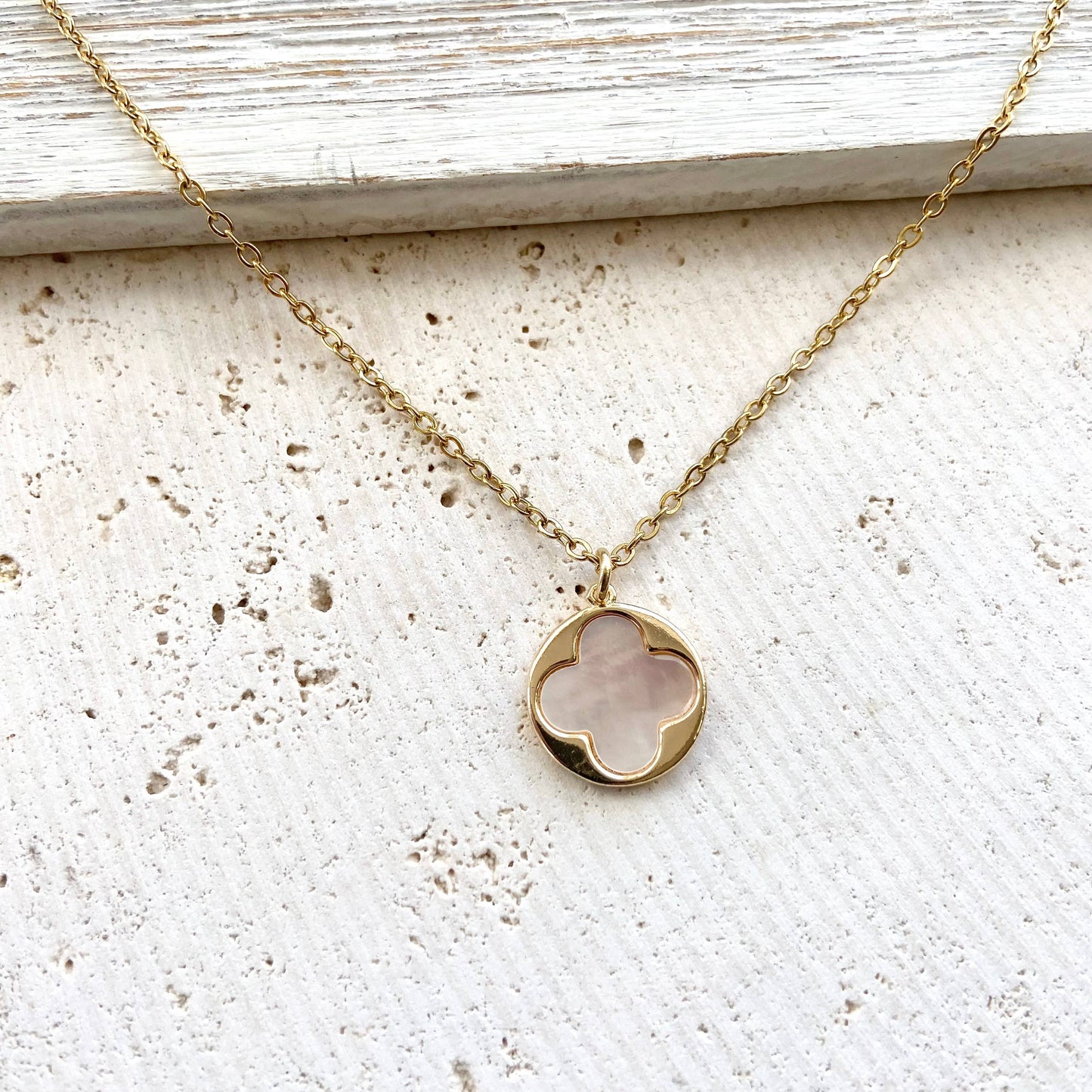 Genuine pearl shell simple necklace non tarnishing jewelry