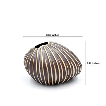 Pebble Mini L-Handcrafted Porcelain Bud Vase
