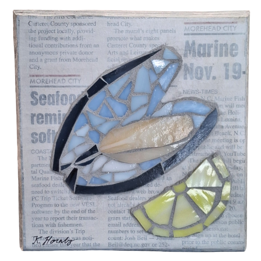 MUSSEL SHELF SITTER by Kelsie Hornby