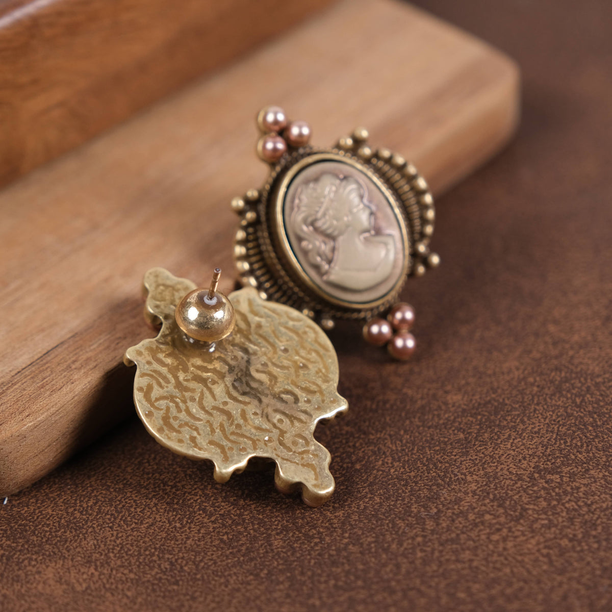 Vintage 18K Gold Plated Cameo Mother’s Day Stud Earrings