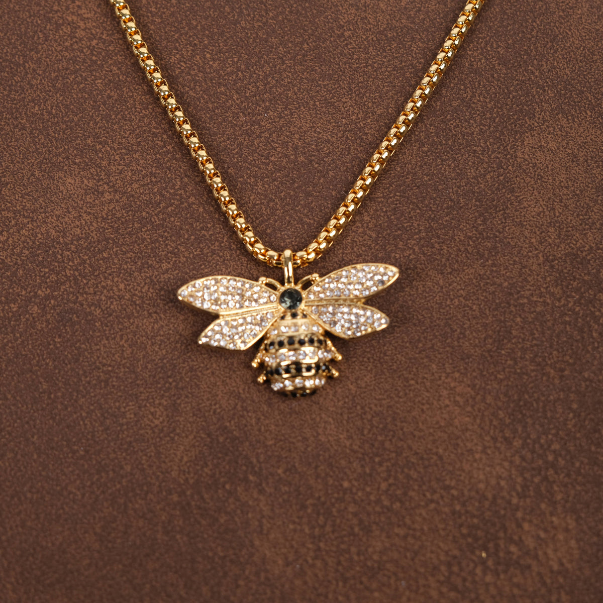 Vintage 18K Gold Plated Bee Pendant Long Sweater Necklace