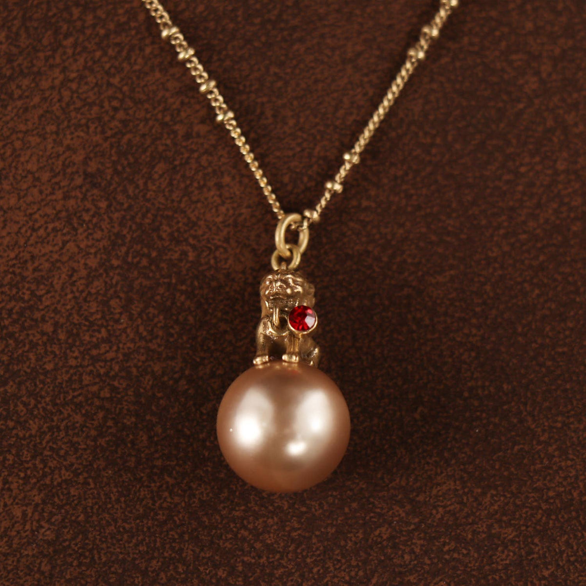Vintage 18K Gold Plated Lion & Pearl Pendant Necklace