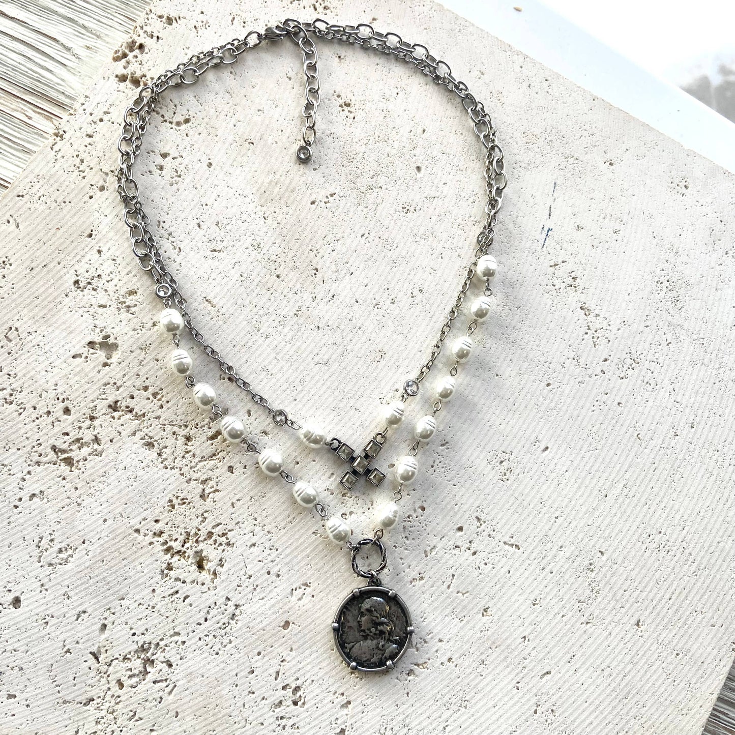 Joan of arc bee necklace French jewelry boutique salon 